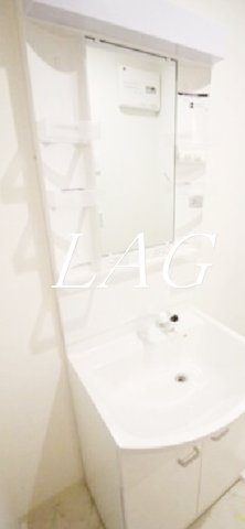 洗面設備　独立洗面台です。