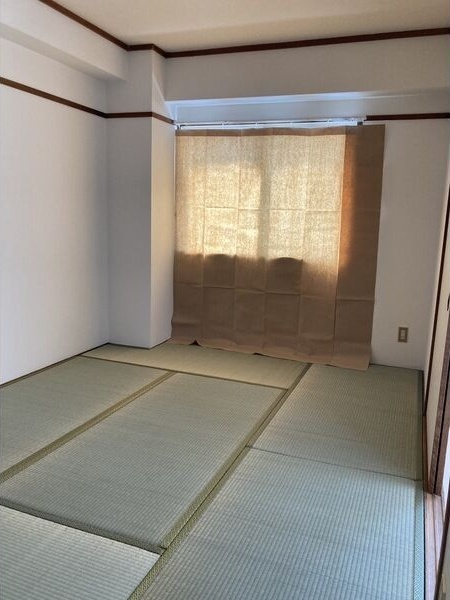 名鉄名古屋本線 東枇杷島駅 徒歩10分 4階建 築39年の居間写真