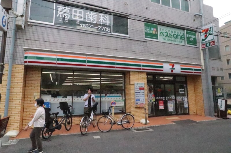 コンビニ　セブンイレブン神戸水道筋6丁目店（コンビニ）まで692m