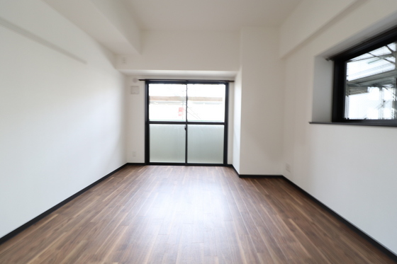 居室・リビング　※別部屋の写真です
