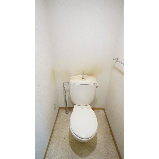 宝メゾン小仲台のトイレ写真