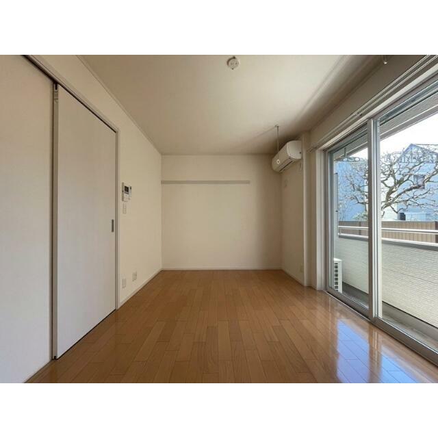 居室・リビング　7.1帖のきれいな洋室。