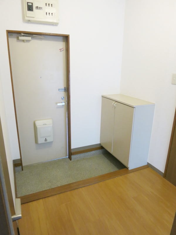 シャトレーヌ葵の玄関写真