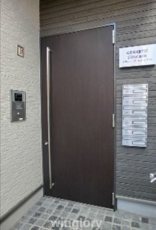 GRANDTIC 箱崎宮前の外観写真
