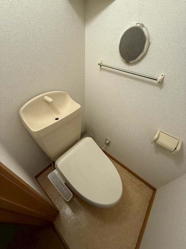 クレモナ山手のトイレ写真