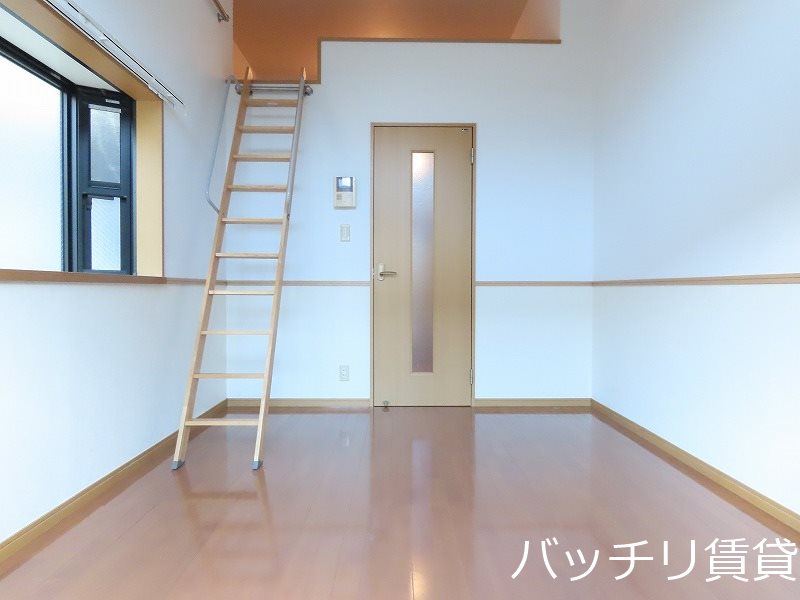 居室・リビング　同型イメージの為、現状を優先致します。