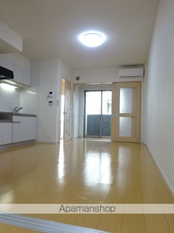 ＪＲ常磐線 柏駅 徒歩14分 2階建 築14年の居間写真