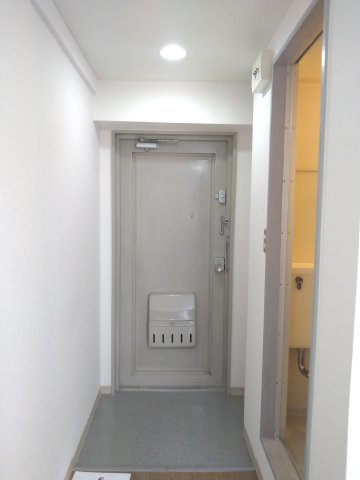 地下鉄長堀鶴見緑地線 松屋町駅 徒歩5分 10階建 築38年の玄関写真