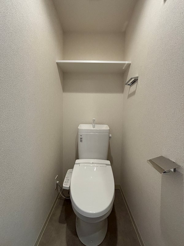 プレサンス上前津オレシアのトイレ写真