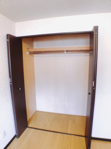 収納　クローゼット1ヵ所、物入1ヵ所