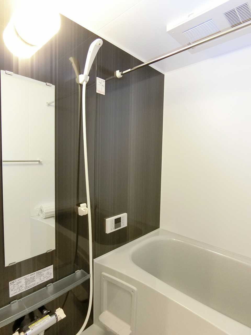 バス・シャワールーム　※同物件、別部屋になります。