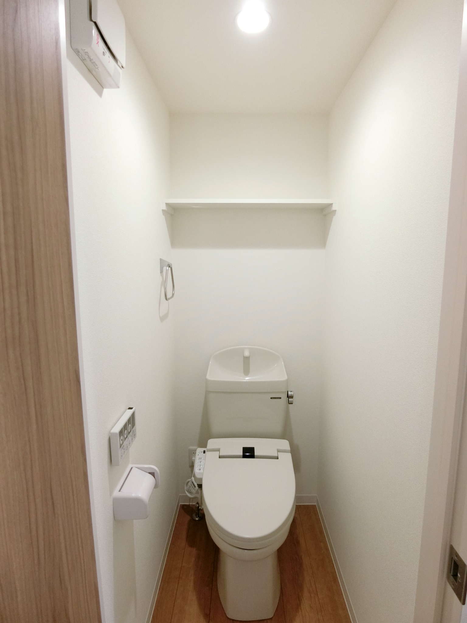 トイレ　※同物件、別部屋になります。