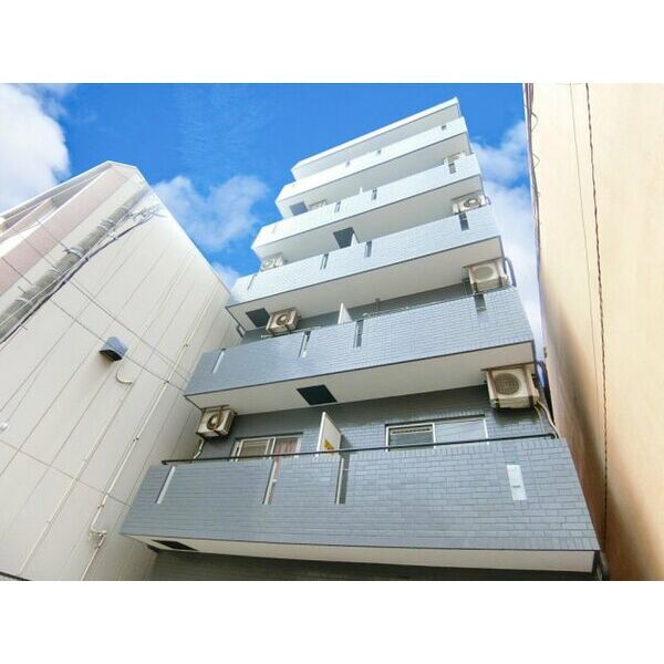 和歌山市新中通のマンションの建物外観