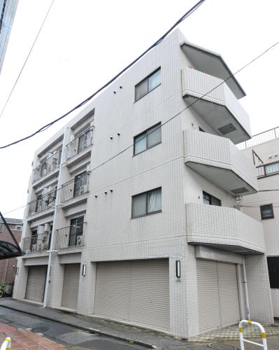 足立区梅田のマンションの建物外観