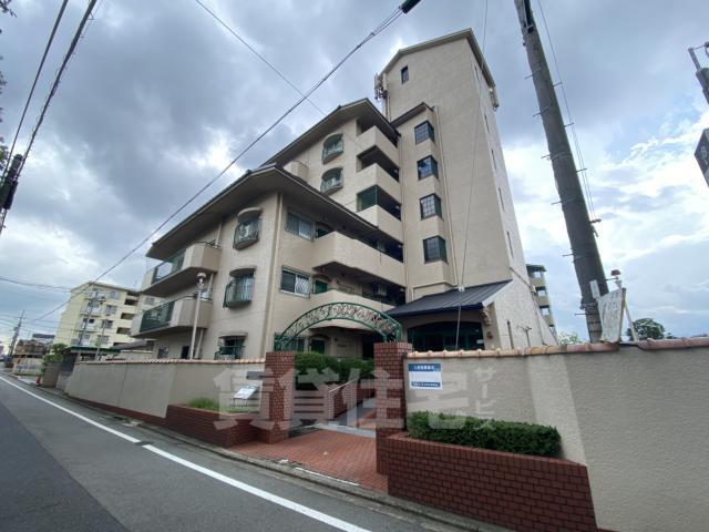 京都市伏見区深草南蓮池町のマンションの建物外観