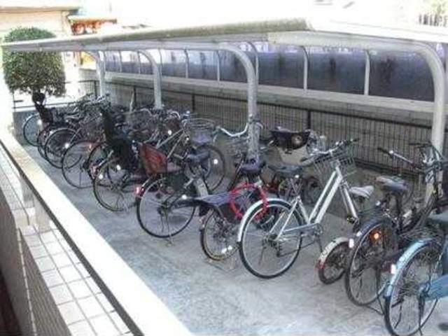 【田園マンション鮫洲の駐車場】