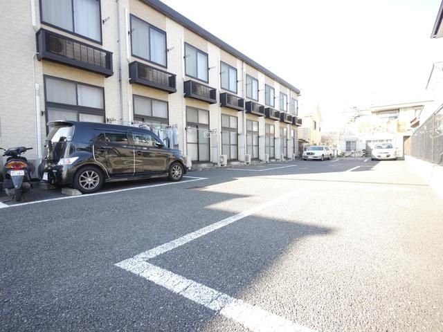 駐車場　★敷地内に駐車場あります★