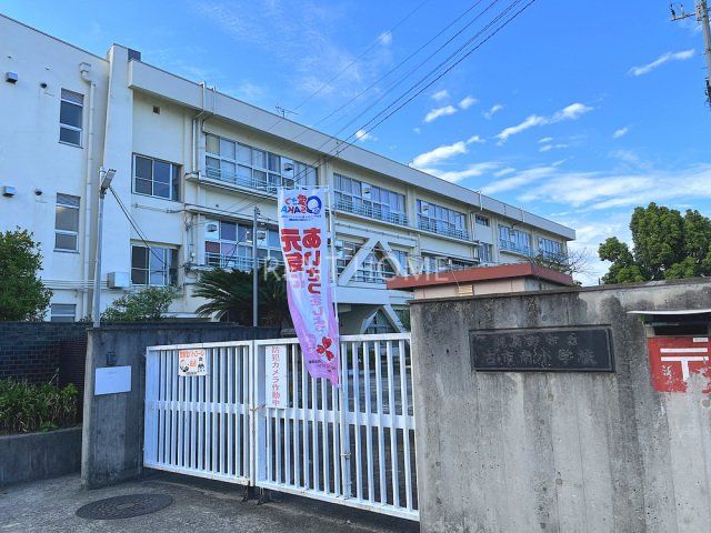 【石川ハイツの小学校】