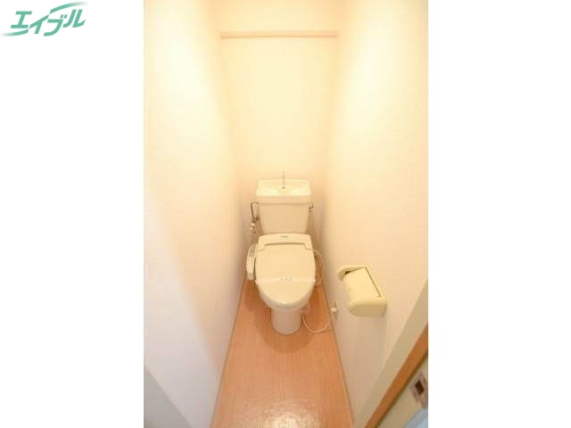 トイレ　温水洗浄便座