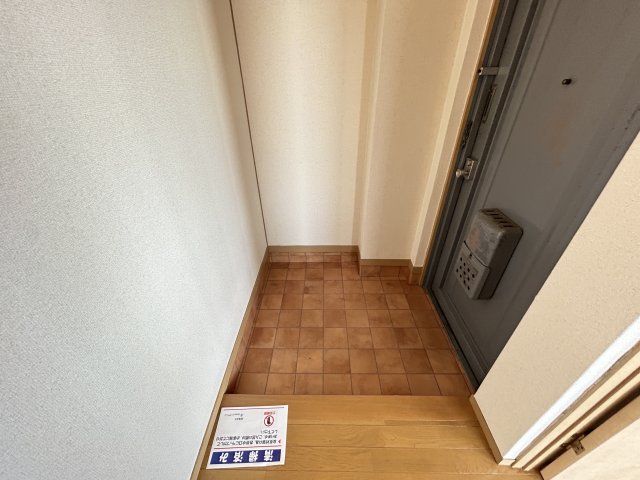 玄関　※写真は類似です