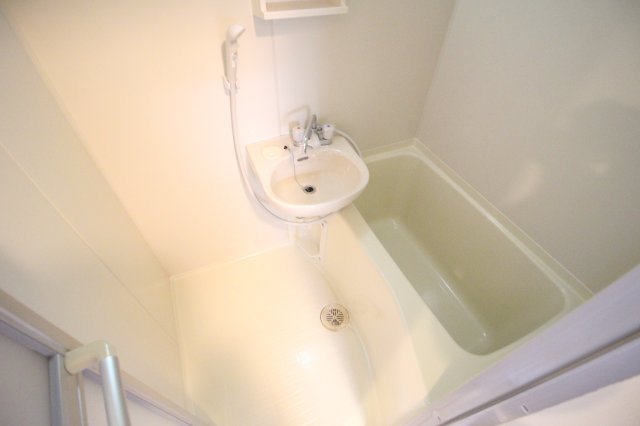 バス・シャワールーム　浴室