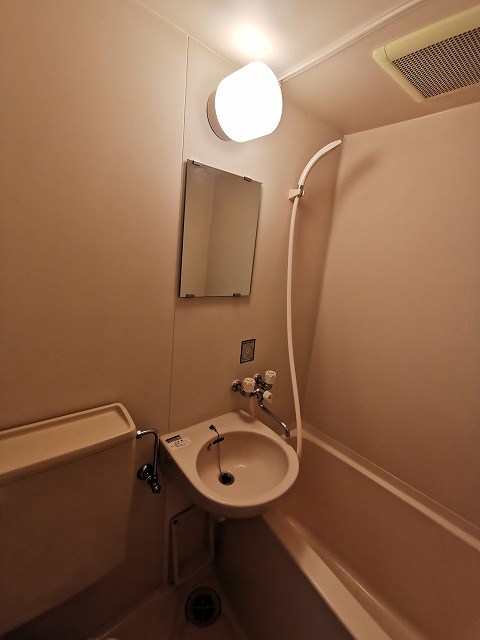 バス・シャワールーム　別部屋参考写真