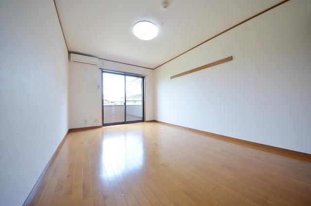 雅泉ハイツの内装写真