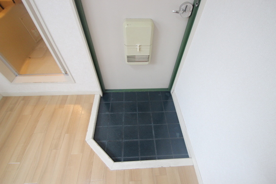 玄関　※別部屋の写真です