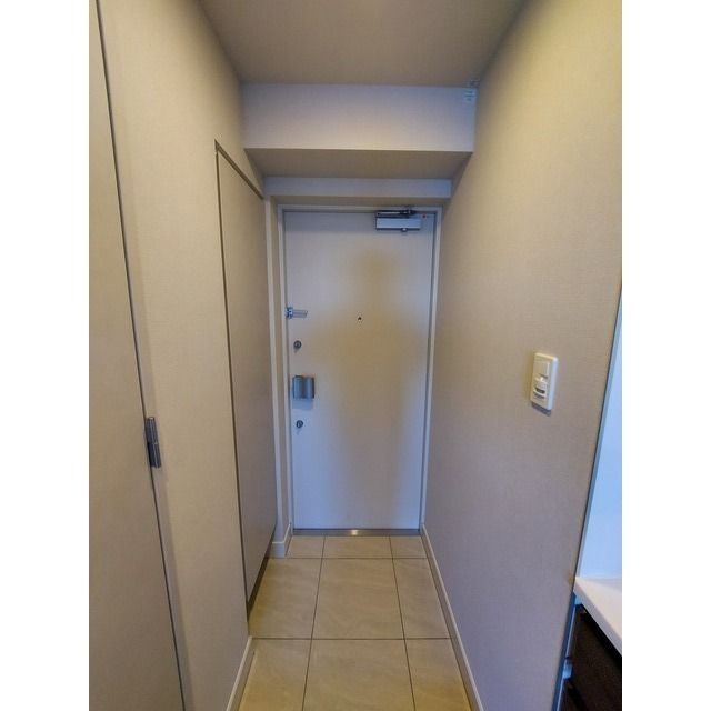 玄関　同タイプ写真　※現況優先