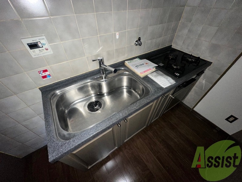 キッチン　キッチンもかなり広めで文句なしですね