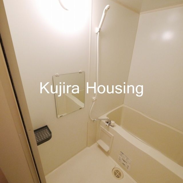 バス・シャワールーム　バストイレ別なので湯船にゆっくり浸かってリフレッシュ♪