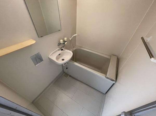 バス・シャワールーム　綺麗です♪