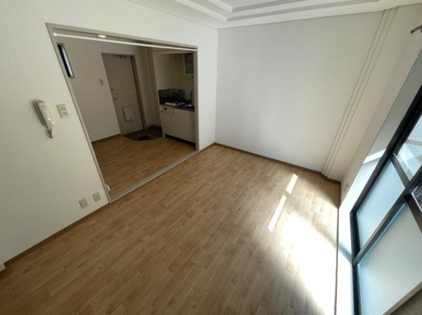 居室・リビング　日当たり良好♪