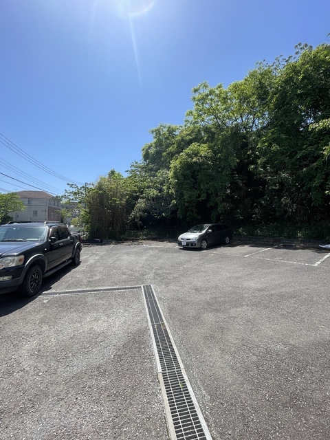駐車場　敷地内に駐車場があるので安心して駐車できます♪（※要確認）