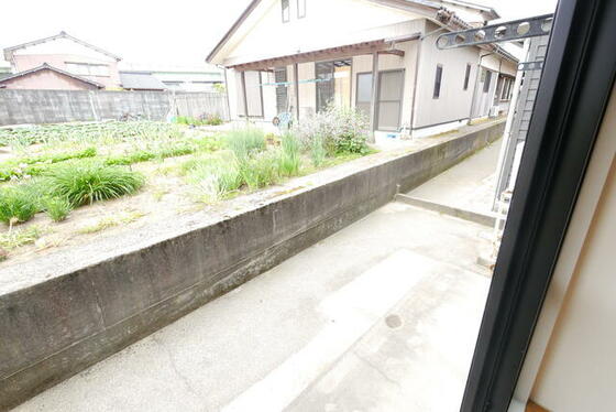 バルコニー　テラス