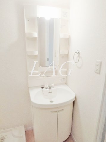 洗面設備　独立洗面台です。