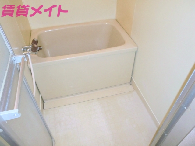 バス・シャワールーム　同型参考写真