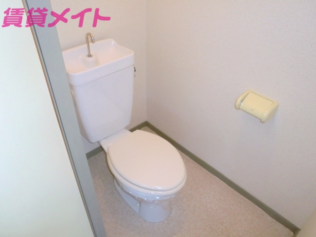 トイレ　同型参考写真