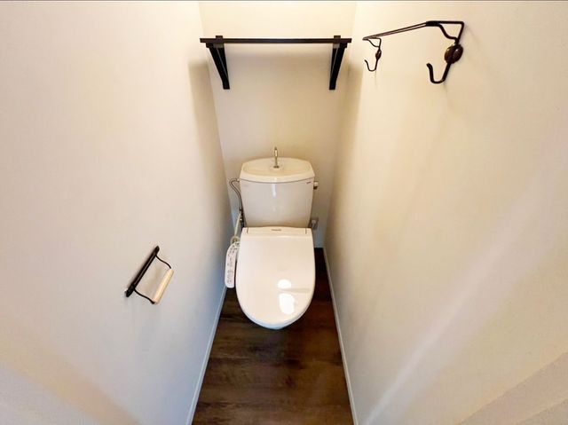 トイレ　別号室のお部屋になります
