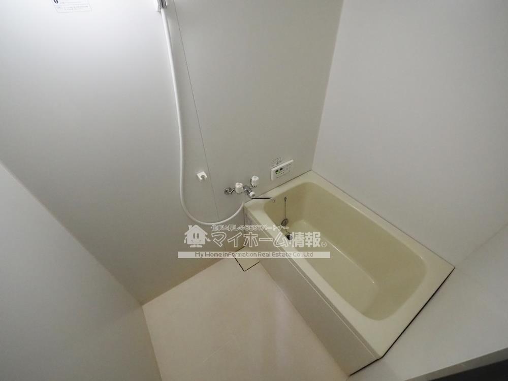 バス・シャワールーム　※内観写真はB101号を引用しており、内装が異なる場合がござ