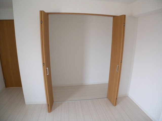 収納　アバントコート明石