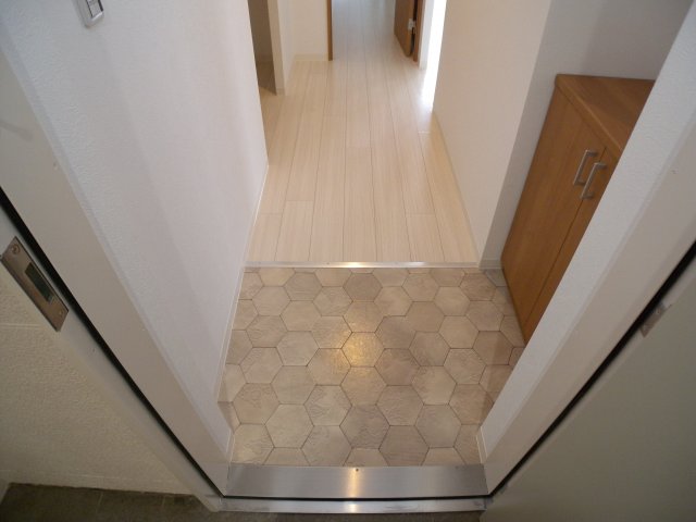 玄関　アバントコート明石