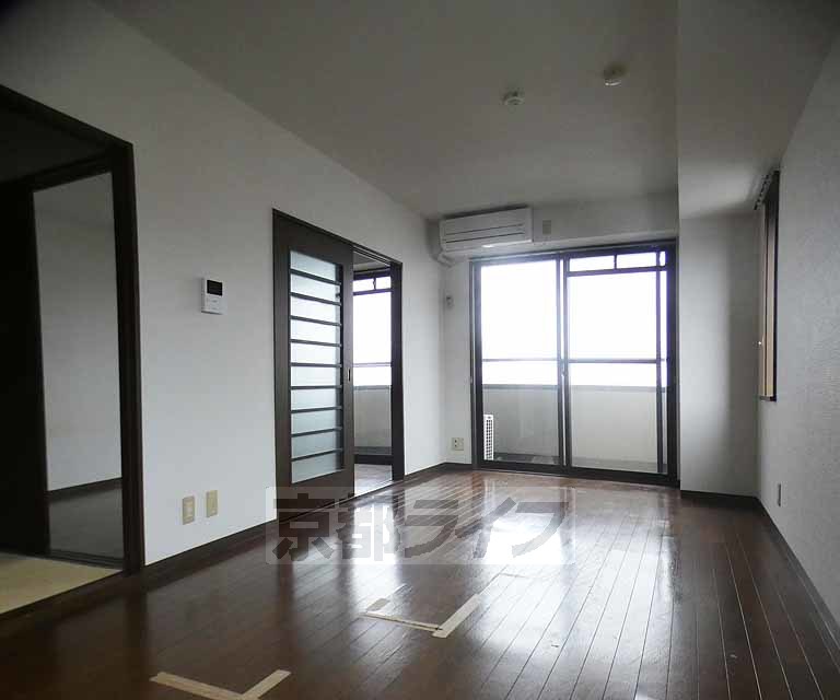 居室・リビング　西院徒歩圏内の物件です