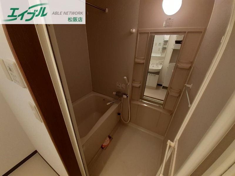 バス・シャワールーム　同型参考写真