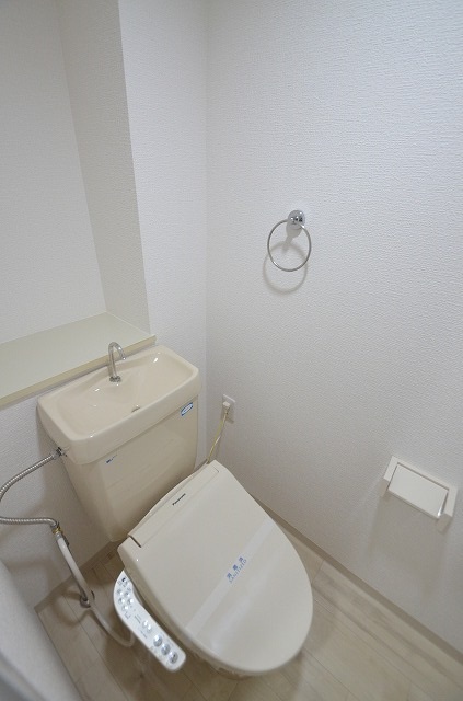 トイレ　同物件別号室