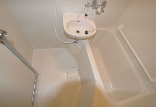 バス・シャワールーム　一日の疲れを癒せますね。