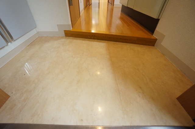 玄関　別部屋の写真です。