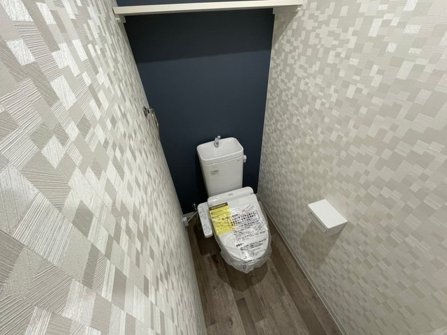 トイレ　同物件他部屋の写真