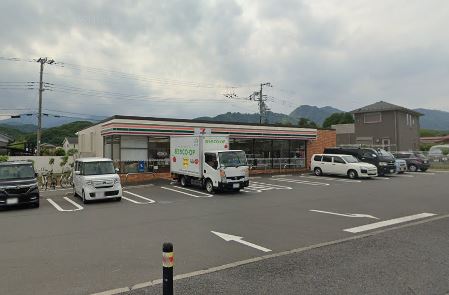 コンビニ　セブンイレブン厚木中荻野店（コンビニ）まで594m