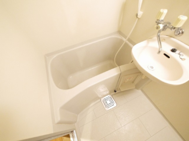 バス・シャワールーム　日々の暮らしに欠かせないお風呂です